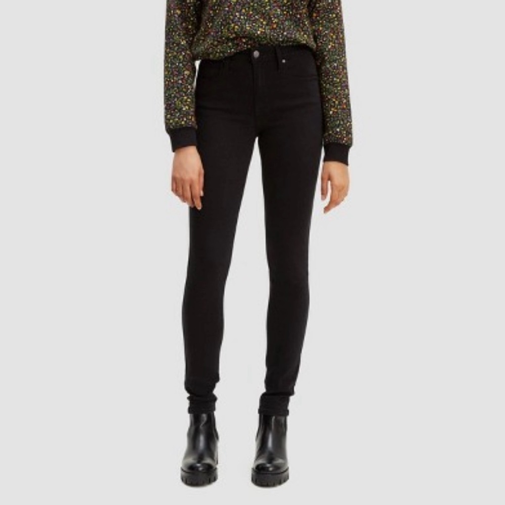 🛍️ LEVI’S 721 HIGH RISE SKINNY 26 X 30 NWT & PACKAGING (BLACK HYPERSCULPT) 🛍️
